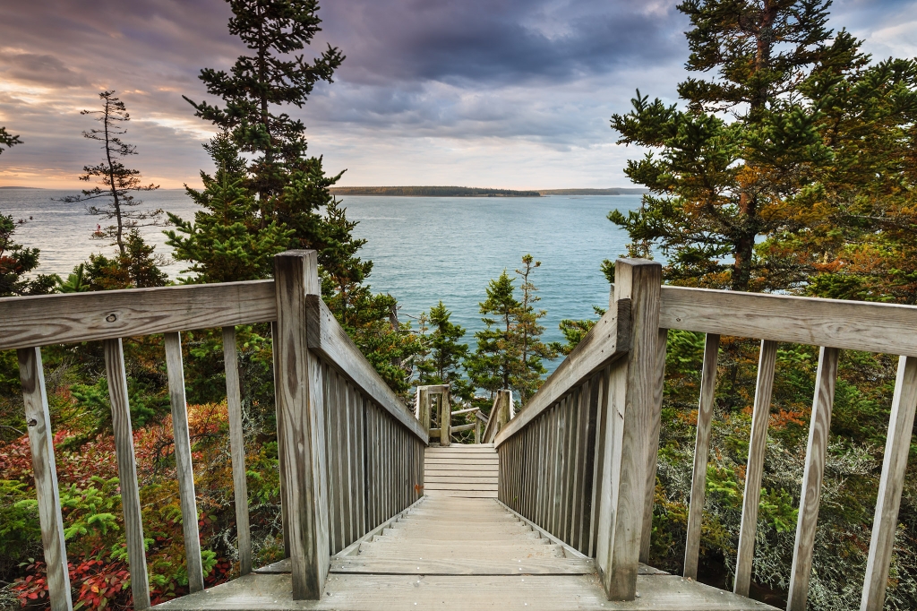 NEW ENGLAND LANDSCAPE PHOTOS BASS HARBOR HEAD LIGHT
