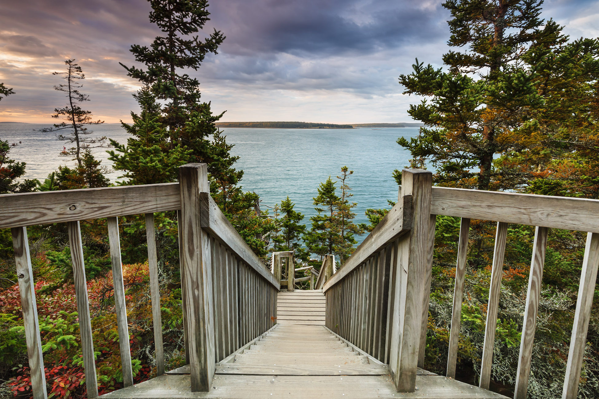 NEW ENGLAND LANDSCAPE PHOTOS BASS HARBOR HEAD LIGHT